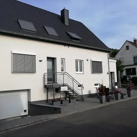 Alexandra In Apartman Wintrich
